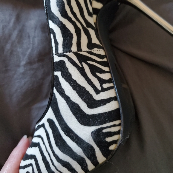 Zebra Women's heels - Picture 9 of 13